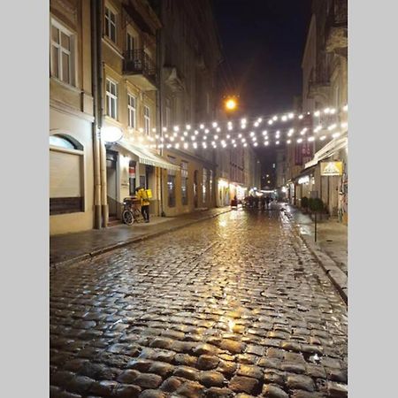 Двокімнатна Квартира В Центрі Львова. Lviv Luaran gambar