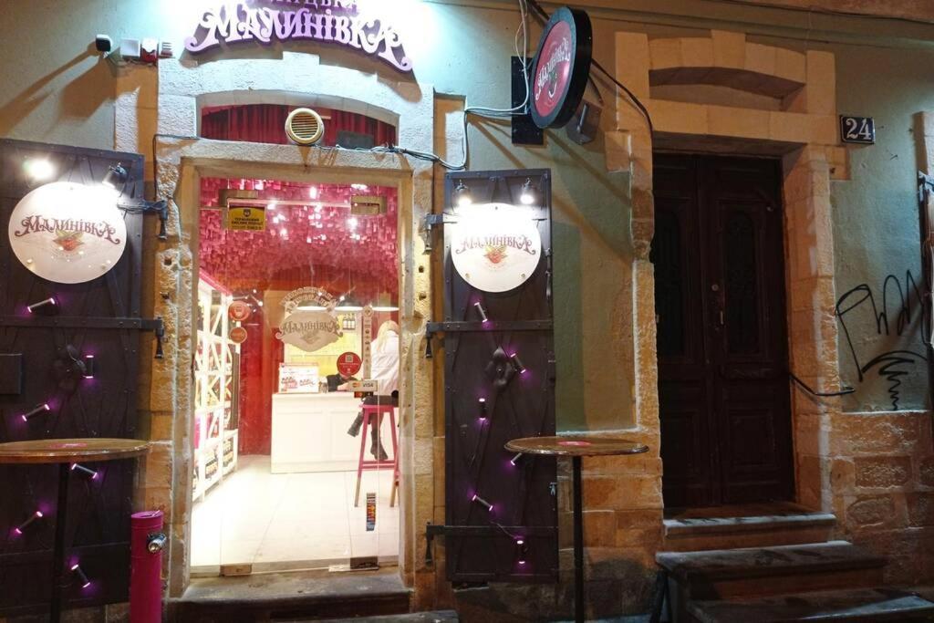 Двокімнатна Квартира В Центрі Львова. Lviv Luaran gambar